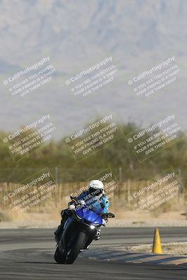 media/Oct-30-2025-Racers Edge (Thu) [[dabbdaf680]]/3-B Group/Session 2 Turn 2/